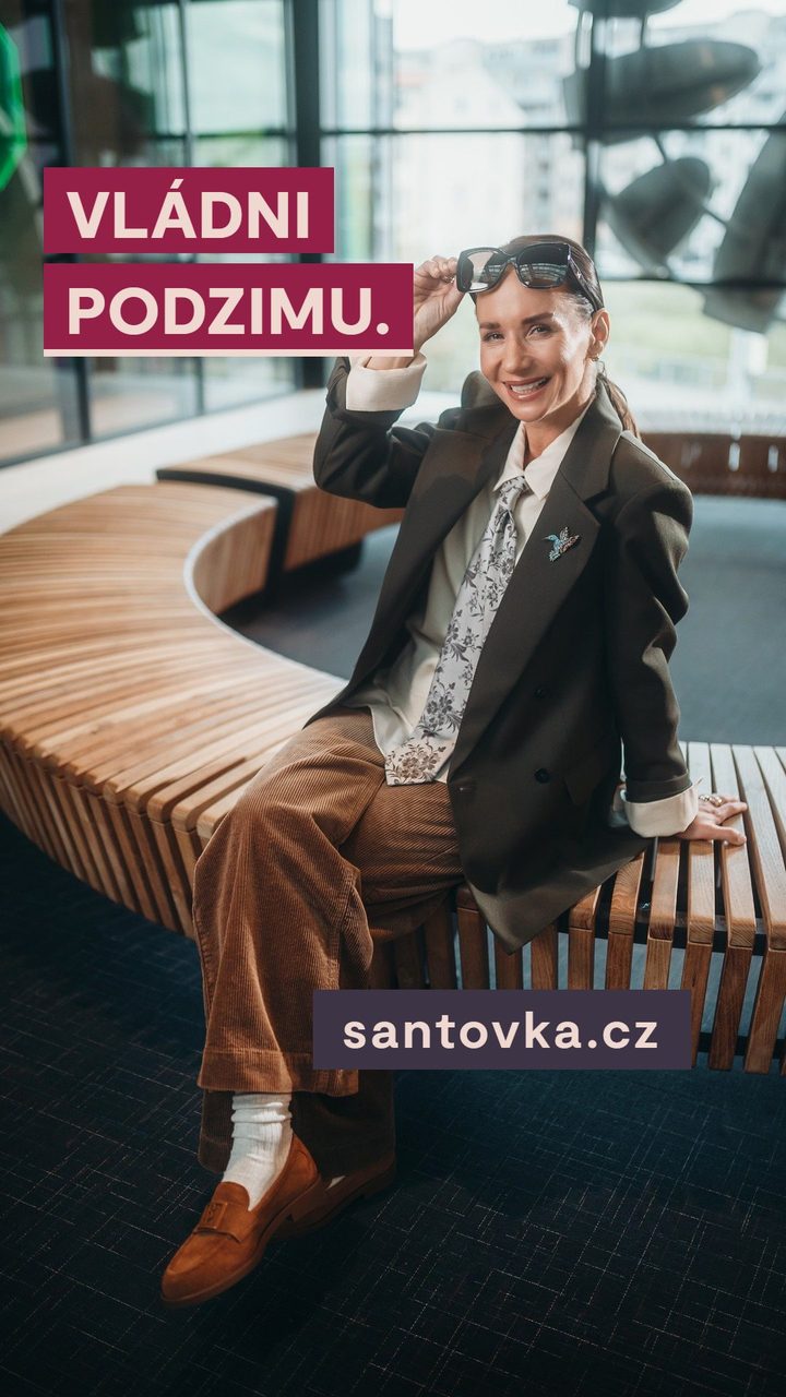 Packshot 3: fotka na lavici, claim Vládni podzimu ve vínových pruzích